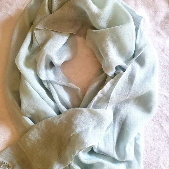 BUNDLE of TWO JCREW SCARVES - Picture 4 of 6